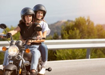 Insurance for Bikes Used Daily in Indian Traffic: The Coverage Logic Behind High-Usage Two-Wheelers