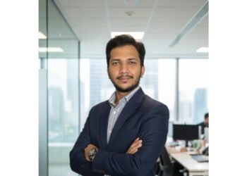 From One Billboard to a 100+ Network: How Amit Mahadik Built Siddhivinayak Advertising