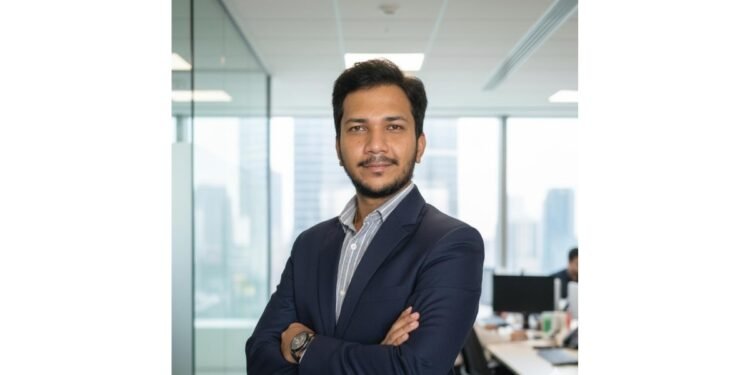 From One Billboard to a 100+ Network: How Amit Mahadik Built Siddhivinayak Advertising