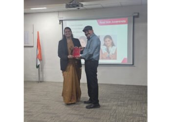 On World Health Day, Dr. Jagdish Sakhiya Educates Teens on Smart Skin Care Habits at G. D. Goenka School