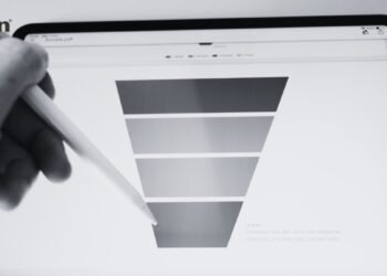 Sales Funnel for Beginners: How Customers Move from Click to Conversion