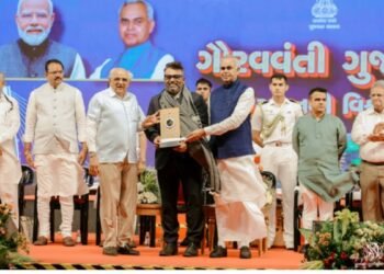 Marengo CIMS Hospital’s cardiac surgeon Dr. Dhaval Naik honoured with Gujarat Garima Award
