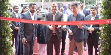 Hyundai expands Kochi presence with two new showrooms