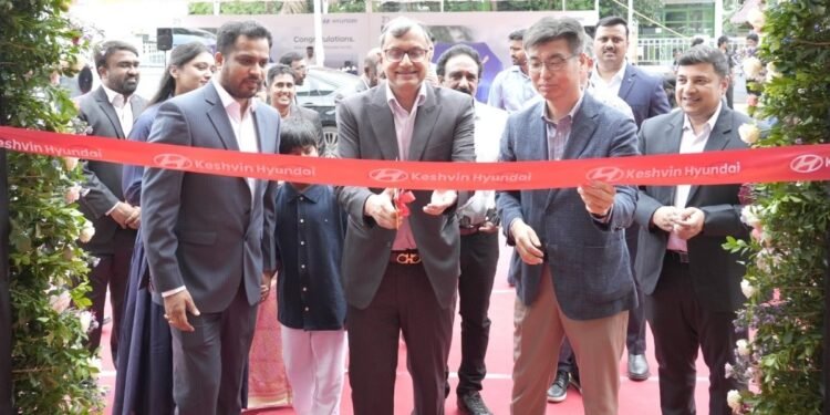 Hyundai expands Kochi presence with two new showrooms