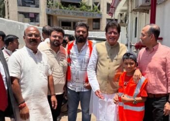 Hon’ble Union Minister Shri Piyush Goyal Joins Go Dharmic Food Distribution Drive in Mumbai