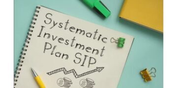 What are the benefits of starting a SIP investment early?