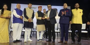 Madhav Das Honoured for Excellence in Human Resources and Literature at Vagdhara Samman Samaroh