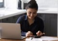 Why More Salaried Professionals Are Choosing Personal Loans Over Borrowing from Friends