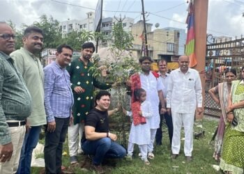 ‘Greenman’ Viral Desai Leads Mega Tree Plantation on Ashadhi Beej at Mini Ranuja