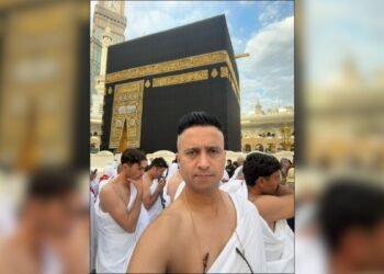 Bollywood influencer Faizan Ansari Performs Umrah at Saudi Arabia