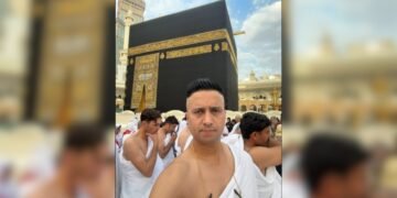 Bollywood influencer Faizan Ansari Performs Umrah at Saudi Arabia