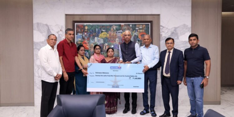 Bank of India presents Rs. 71 lakh accidental insurance claim to family of SRK Exports employee