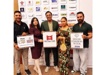 Vindu Dara Singh Launches Delhi Fashion Week 2026 at Film Expo India Press Conference