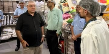 IRCTC CMD Rahul Himalian inspects Mumbai’s Catering Network, puts focus back on Quality and Hygiene
