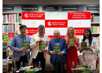 Nadir Godrej launches Dheeraj Gupta’s book ‘Loved By A Billion’.