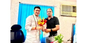 Nikhil Singhal Emerges as Grassroots Leader in Noida, Meets AICC Secretary & UP Co-Incharge Sanjiv Arya