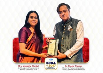 MET Honoured by Dr Shashi Tharoor at India@2047 Summit, IIT Delhi
