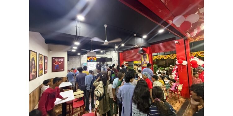 Ajay’s Café makes strong Mumbai Debut as 2,500 Customers turn up on Opening Day