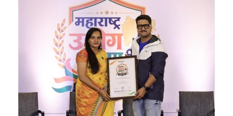 Samruddhi Beauty Parlour & Makeup Artist Honoured as Best Makeup Artist of the Year