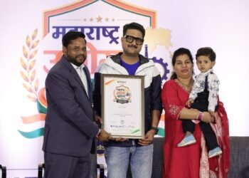 Mr. Nitin Subhashrao Shinde of Bluecare Services Honoured as Best Renewable Energy Solutions Provider of the Year