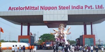 AM/NS India Partners with Surat Police for Sustainable Ganesh Visarjan in Hazira