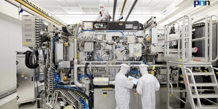 ASML Secures TSMC, Samsung, and Intel Commitments for Next-Generation EUV Chip Manufacturing