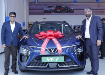 Velocity Fintrust Opens India’s Largest VinFast Showroom in Noida, Unveils VF 6 & VF 7 on World EV Day