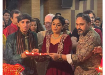 Ancient Garba from Gujarati Film ‘Amba’ Creates a Divine Atmosphere at Gujarat Media Club’s Special Garba Night in Ahmedabad