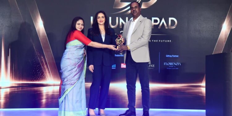 Prakash Ghosh and Mompy Roy Gupta Receive Excellence Award for LMET International School