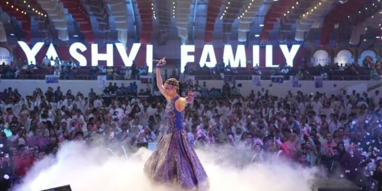 Yashvi Navratri 3.0: Surat Witnesses a Grand Celebration of Garba and a Unique Blend of Social Service