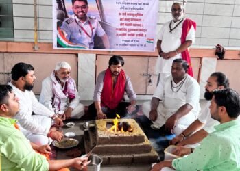 Special Hanuman Chalisa organised in Surat for hero Capt. Smit Machchhar