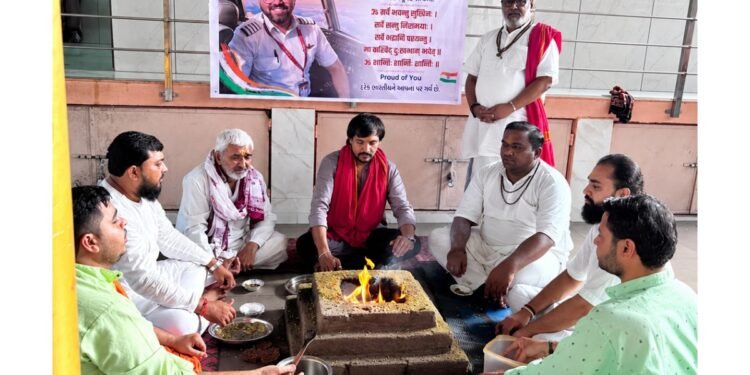 Special Hanuman Chalisa organised in Surat for hero Capt. Smit Machchhar