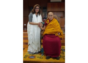Dalai Lama Writes Foreword to IAS Officer Shubhra Saxena’s Book Exploring Life’s Deeper Questions